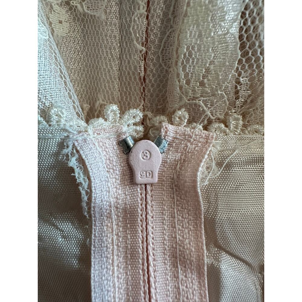 Vintage 80s Gilberti Lace Drop Waist Dress with Bow detail 14 - Picture 10 of 14